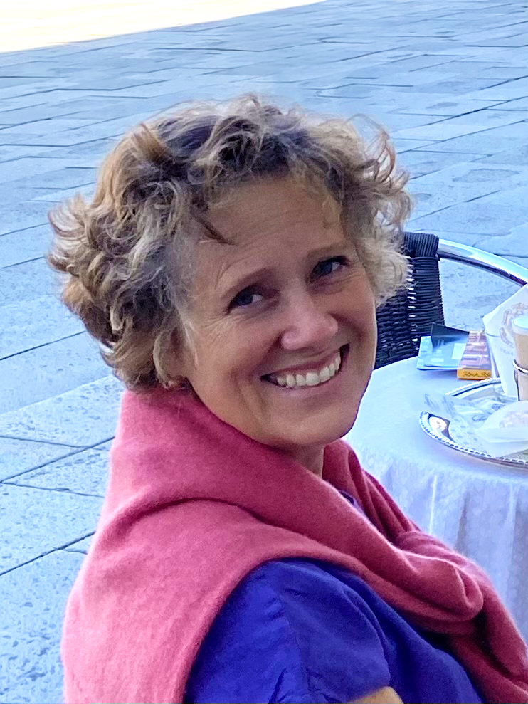 Fiona Warner - Registered Hypnotherapist UK